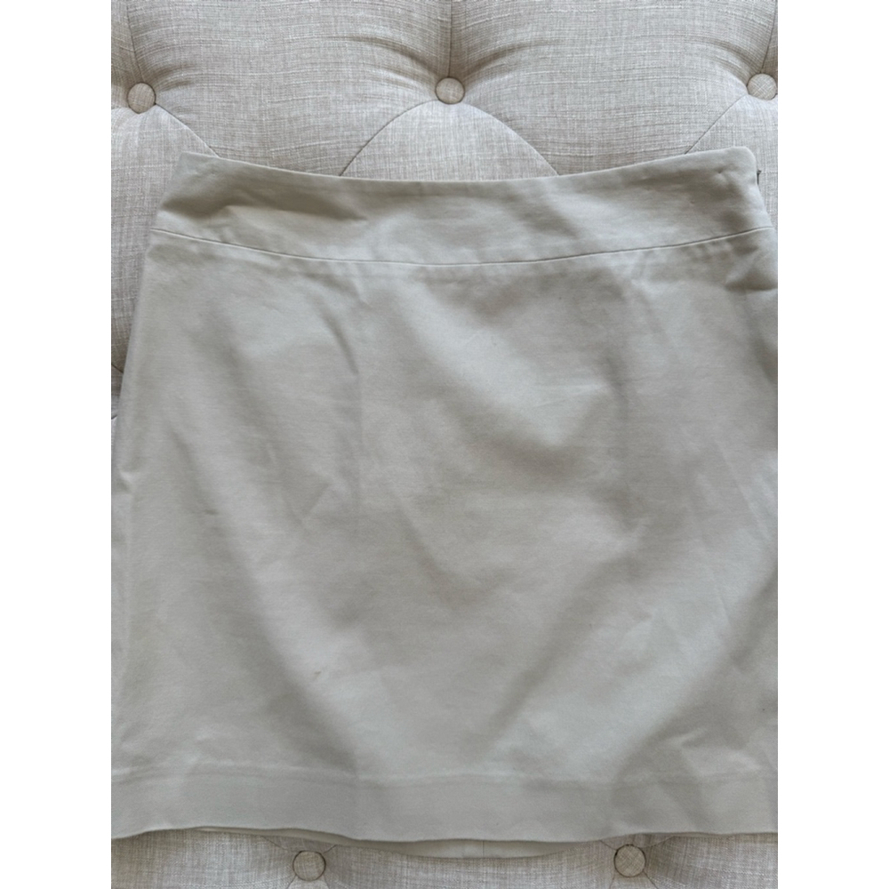 Women's Banana Republic Beige Stretch Mini Skirt Size 2 - Picture 2 of 8